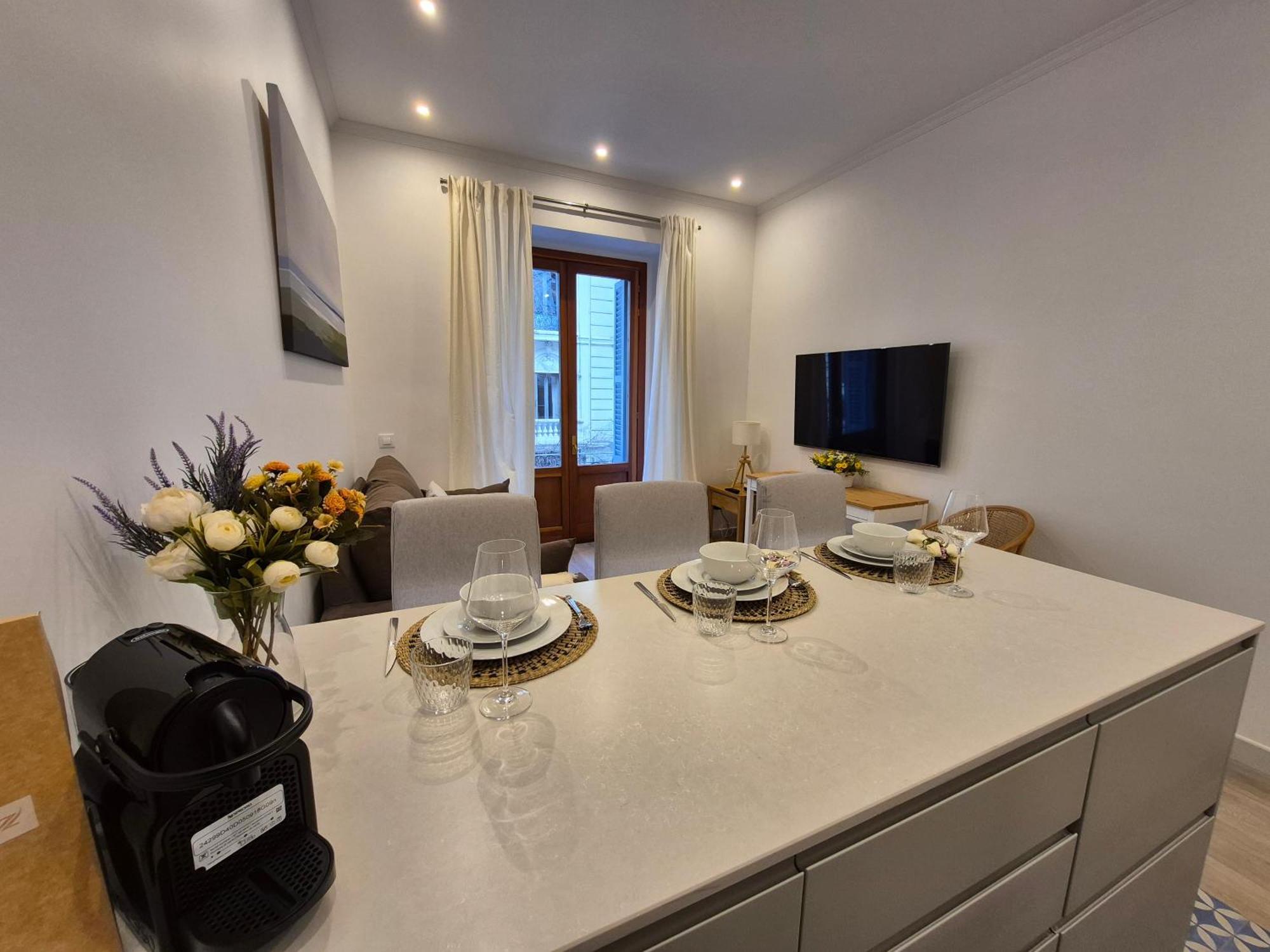 Apartamentos Plaza De Espana Madrid Exteriér fotografie