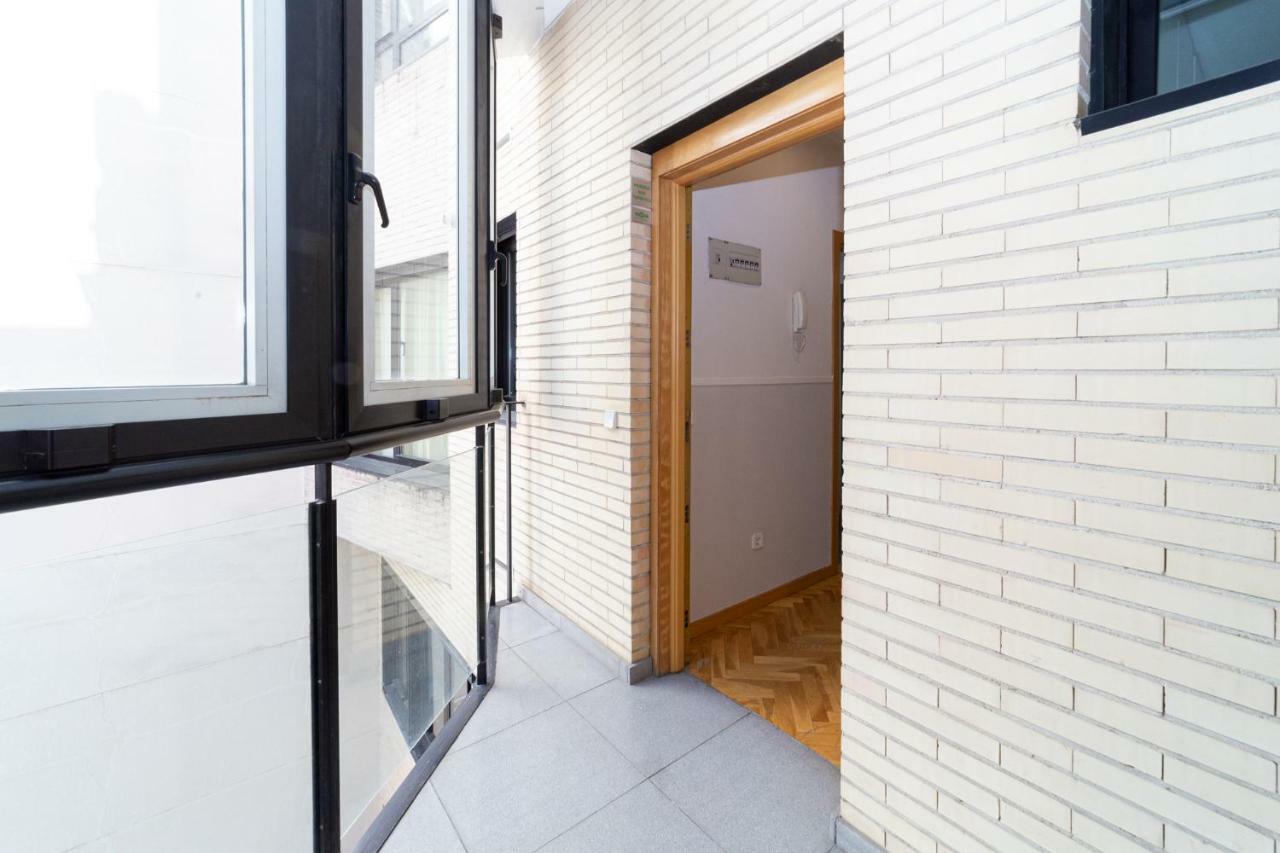 Apartamentos Plaza De Espana Madrid Exteriér fotografie